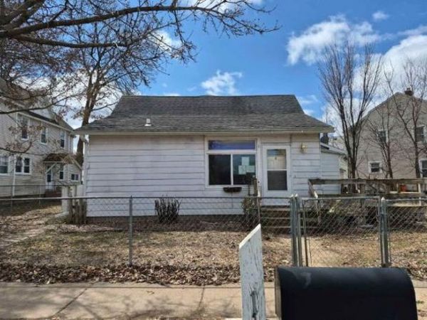 1022 3rd AVENUE, Eau Claire, WI 54703