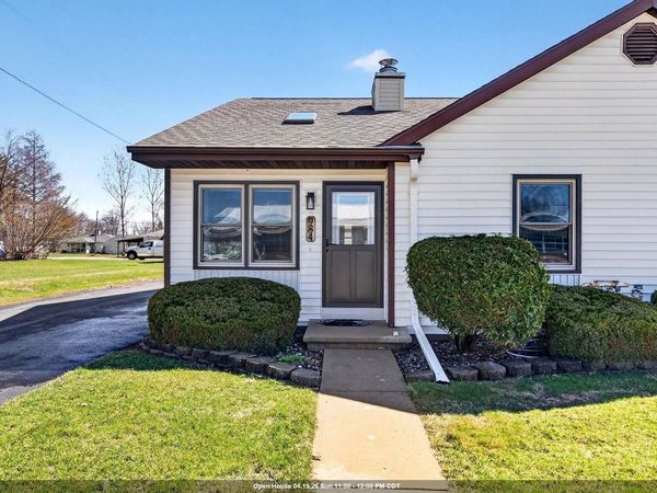 984 TULLAR ROAD, Unit 17, Neenah, WI 54956