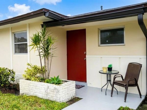 2898 Ashley Dr Drive E, Unit C, West Palm Beach, FL 33415