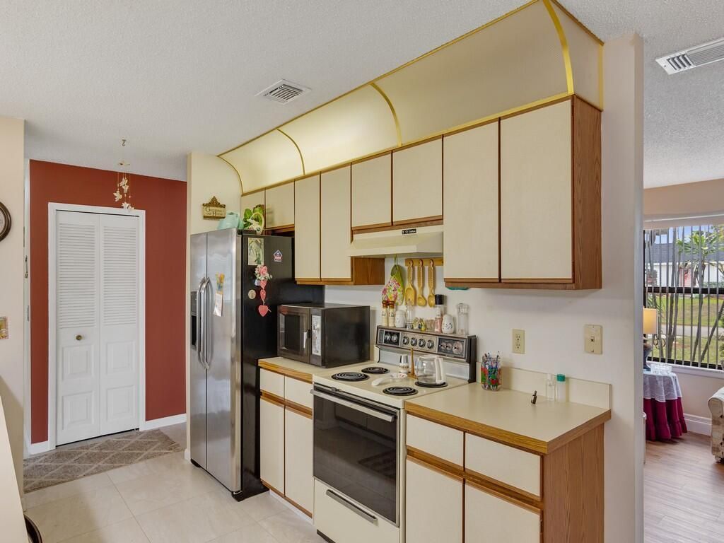 2543 SE Price Court, Port Saint Lucie, FL 34984 Photo