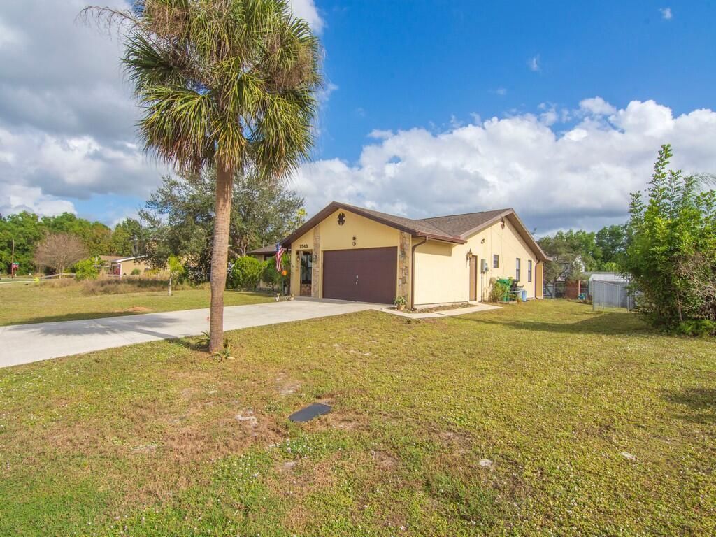 2543 SE Price Court, Port Saint Lucie, FL 34984 Photo
