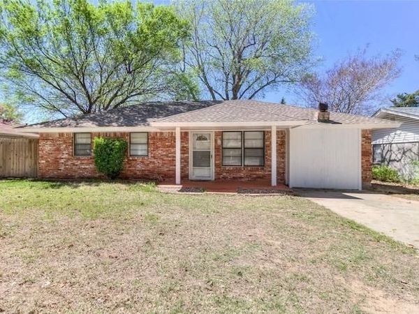 905 Sandy Lane, Choctaw, OK 73020