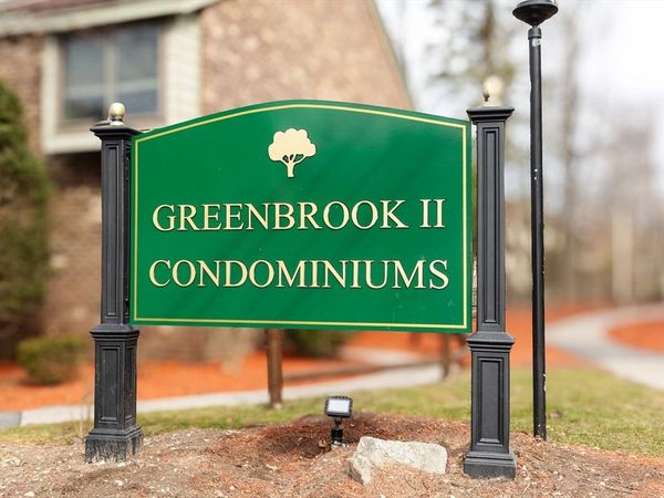 127 Greenbrook Dr, Unit 127, Stoughton, MA 02072