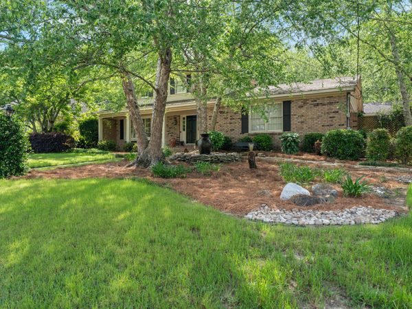 207 Southampton, Hattiesburg, MS 39401