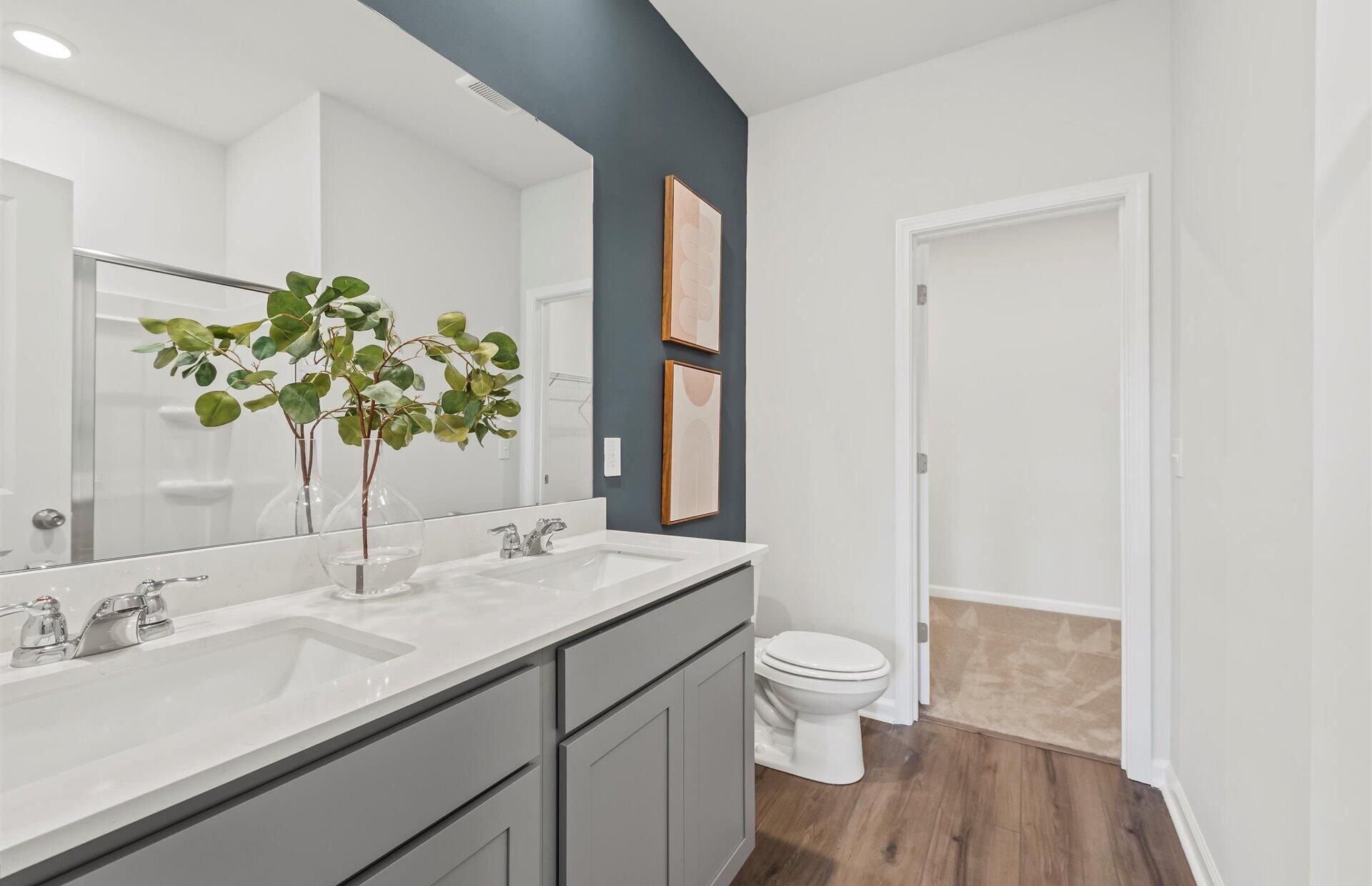 818 Meadowbrook Lane Photo 8