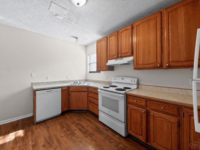 4436 Grove Avenue, Green Township, OH 45211 Photo 12