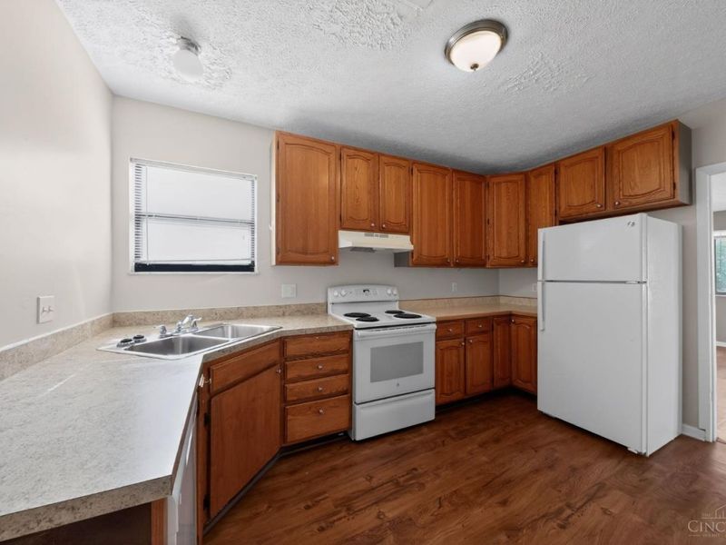 4436 Grove Avenue, Green Township, OH 45211 Photo 13