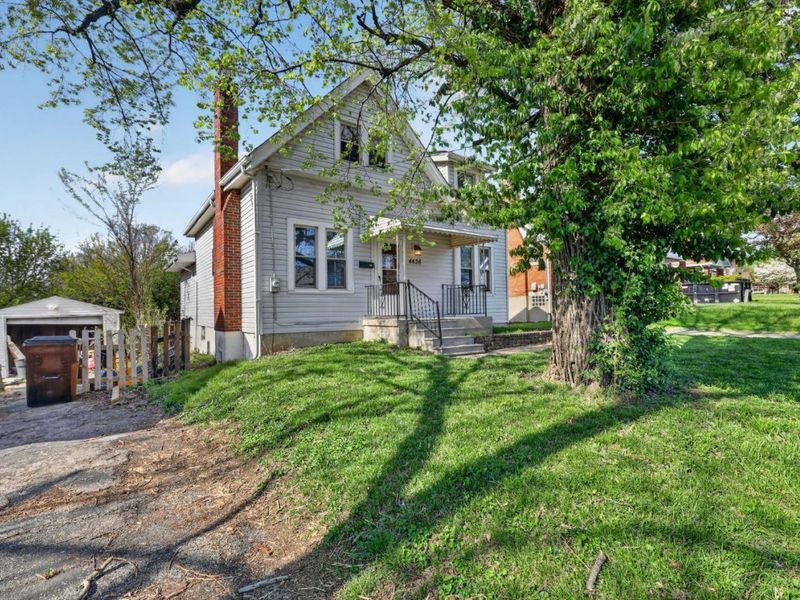 4436 Grove Avenue, Green Township, OH 45211 Photo 2