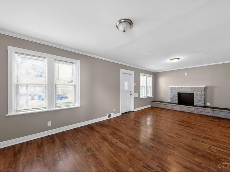 4436 Grove Avenue, Green Township, OH 45211 Photo 9