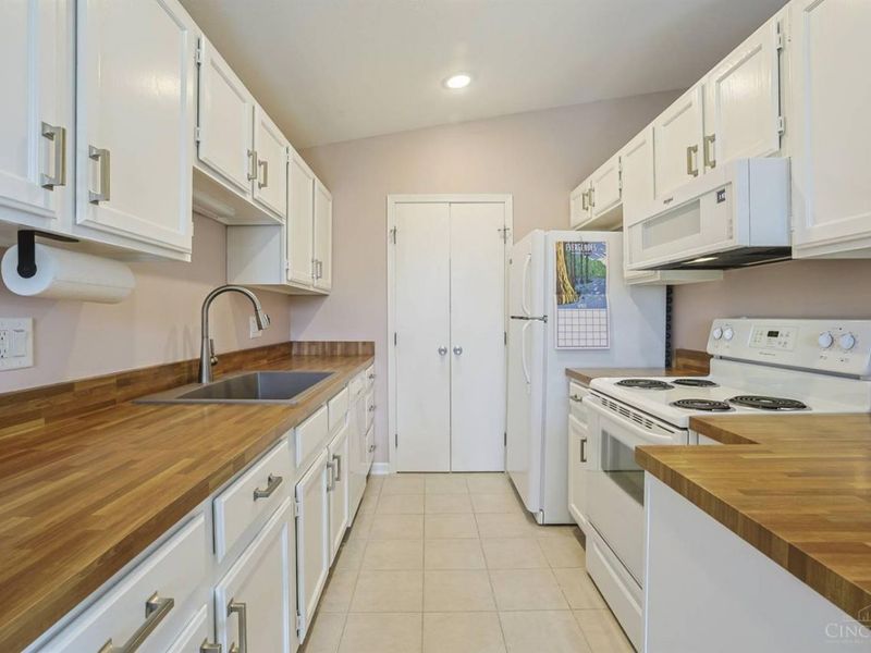 5663 Old Blue Rock Road, Unit 47, Cincinnati, OH 45247 Photo 11