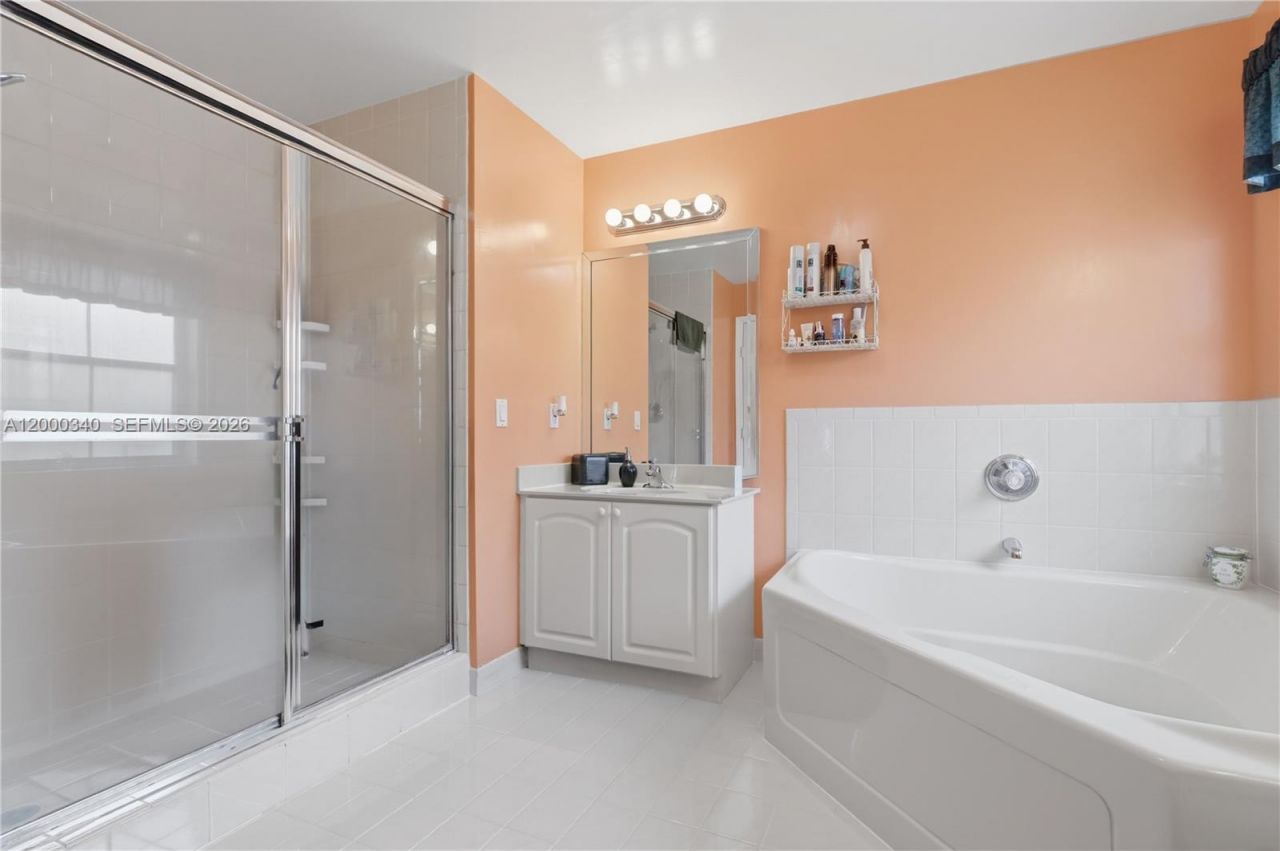 14033 N Cypress Cove Cir, Davie, FL 33325 Photo