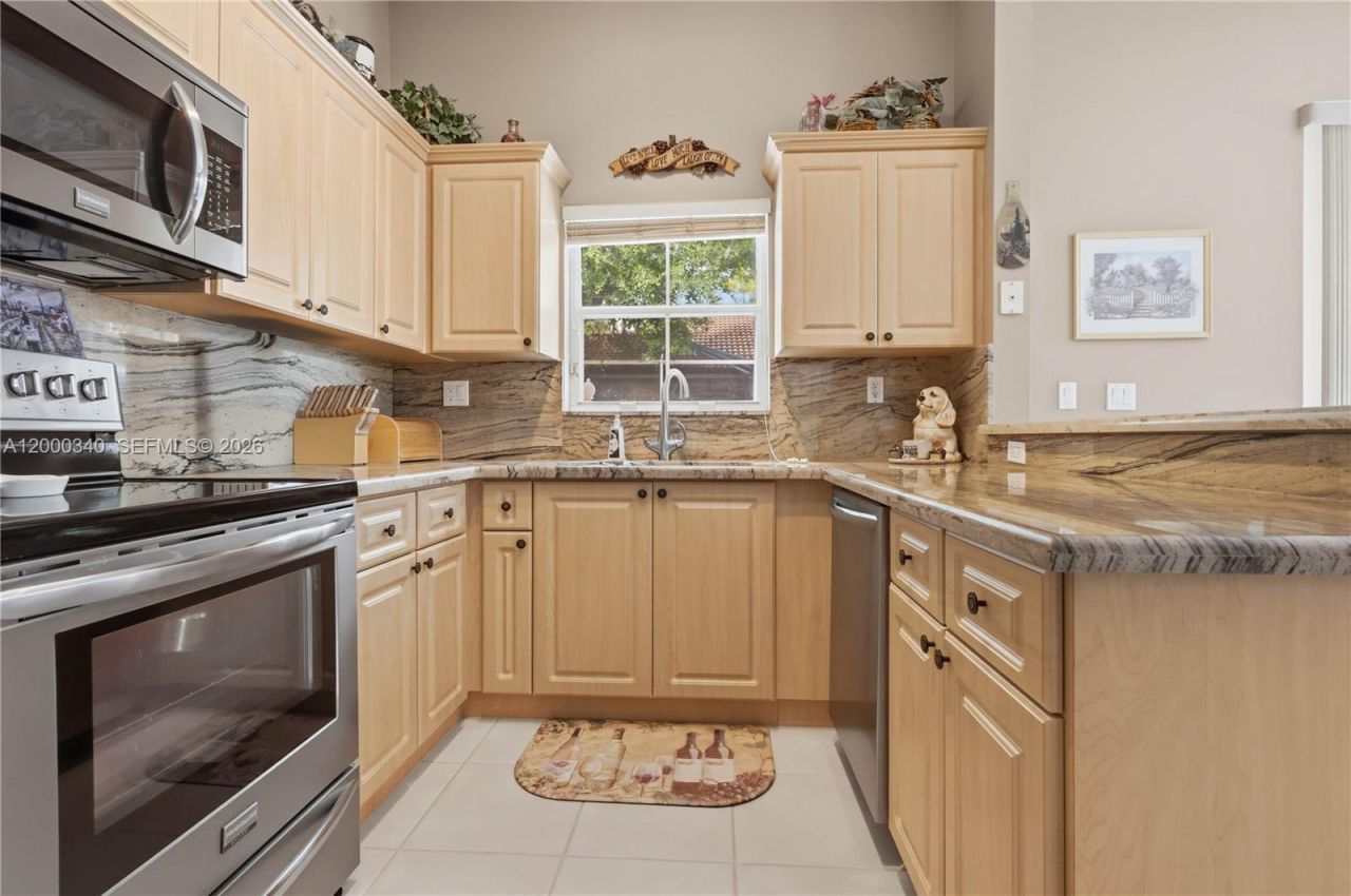 14033 N Cypress Cove Cir, Davie, FL 33325 Photo