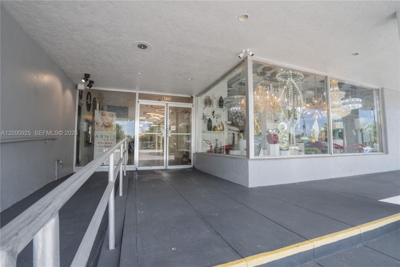 6115 Miramar Pkwy, Miramar, FL 33023 Photo