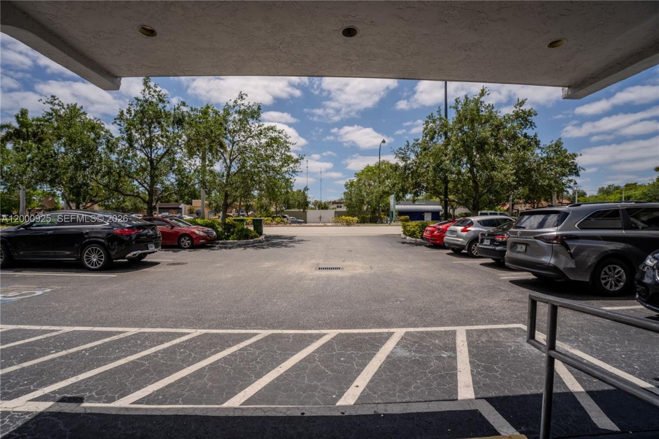 6115 Miramar Pkwy, Miramar, FL 33023 Photo