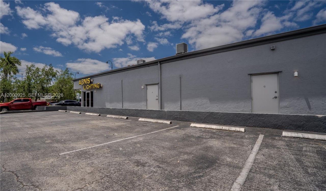 6115 Miramar Pkwy, Miramar, FL 33023 Photo