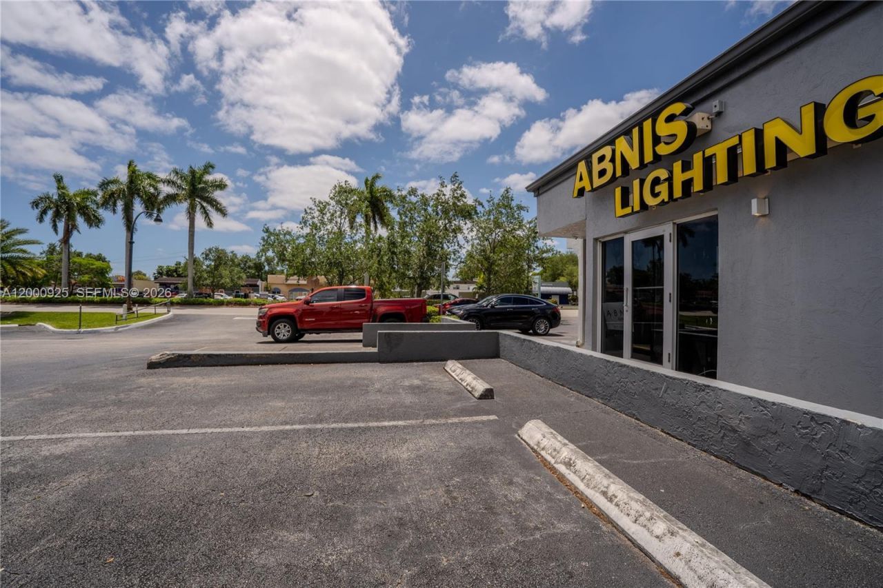 6115 Miramar Pkwy, Miramar, FL 33023 Photo