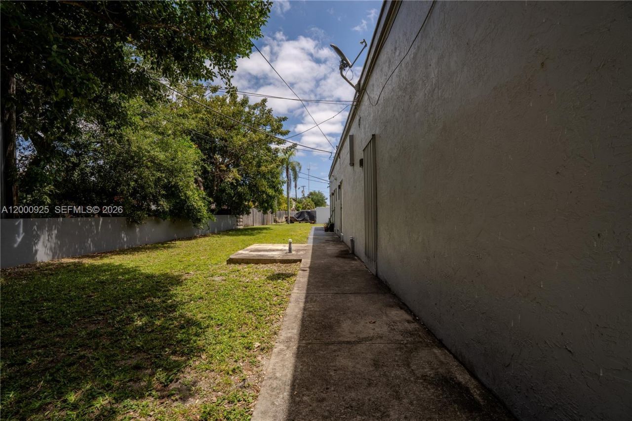 6115 Miramar Pkwy, Miramar, FL 33023 Photo