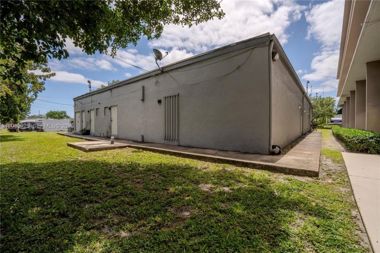 6115 Miramar Pkwy, Miramar, FL 33023 Photo