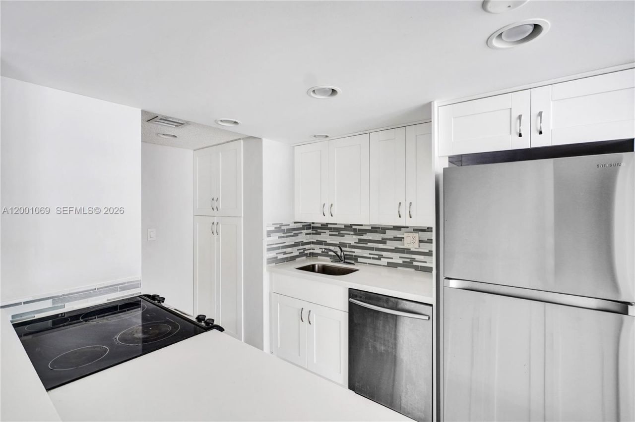 251 174th, Unit 1607, Sunny Isles Beach, FL 33160 Photo