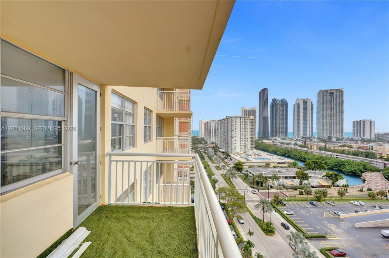 251 174th, Unit 1607, Sunny Isles Beach, FL 33160 Photo