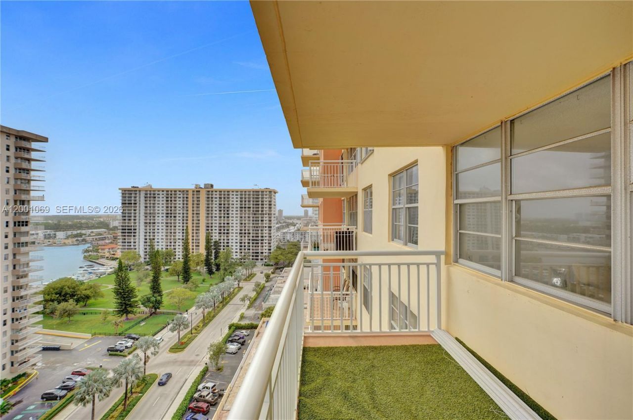 251 174th, Unit 1607, Sunny Isles Beach, FL 33160 Photo