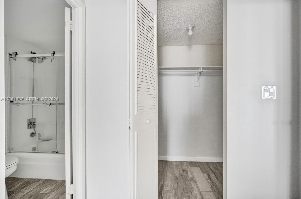 251 174th, Unit 1607, Sunny Isles Beach, FL 33160 Photo