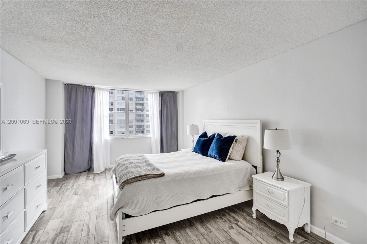 251 174th, Unit 1607, Sunny Isles Beach, FL 33160 Photo