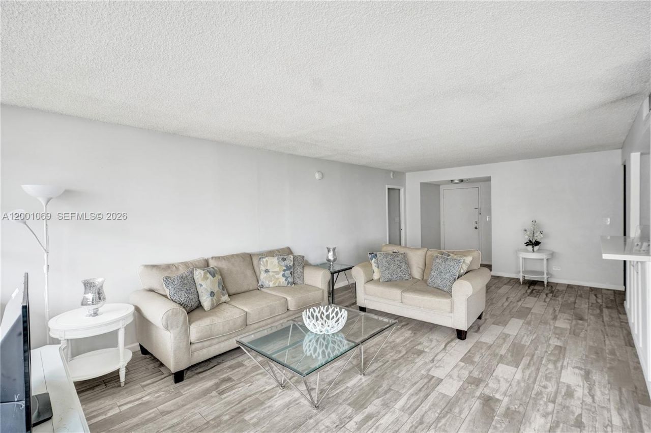 251 174th, Unit 1607, Sunny Isles Beach, FL 33160 Photo