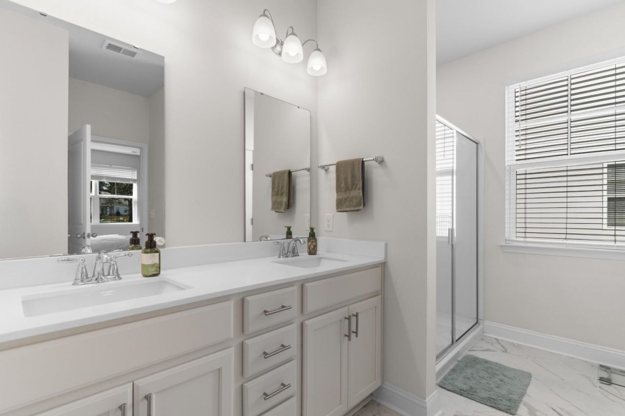 482 Mcalister Dr. Photo 14