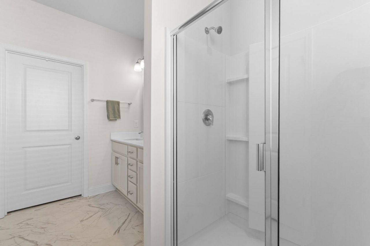 482 Mcalister Dr. Photo 15