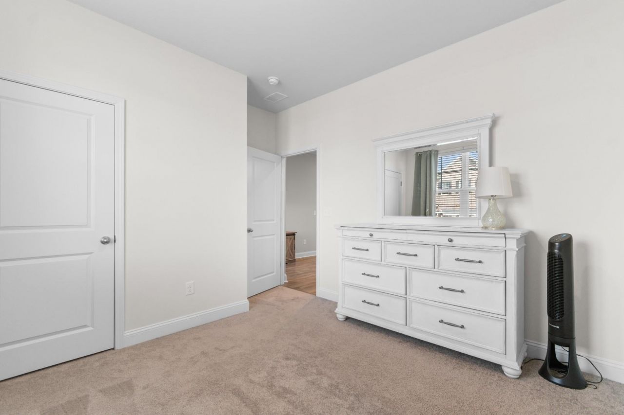 482 Mcalister Dr. Photo 18