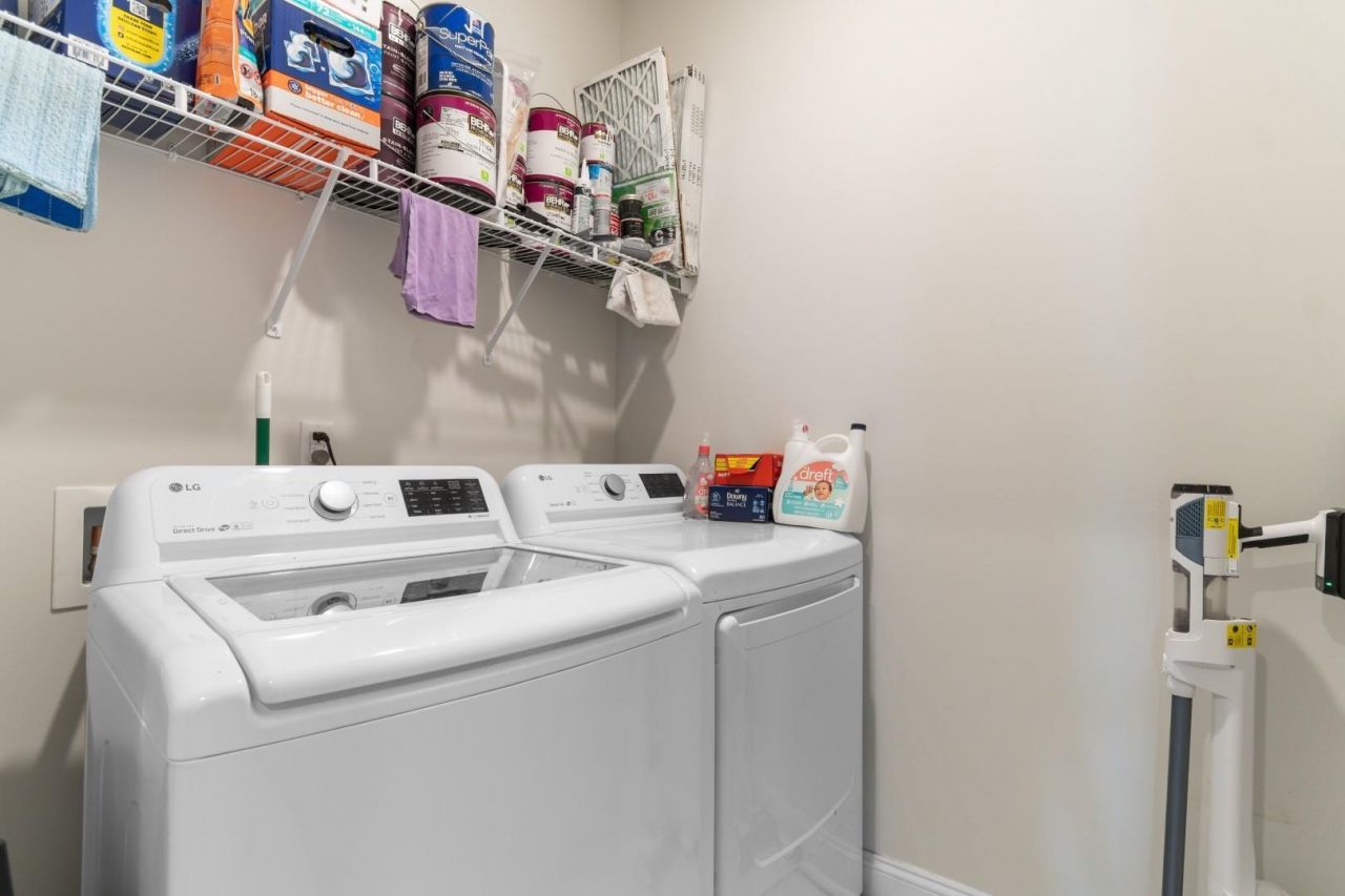 482 Mcalister Dr. Photo 24