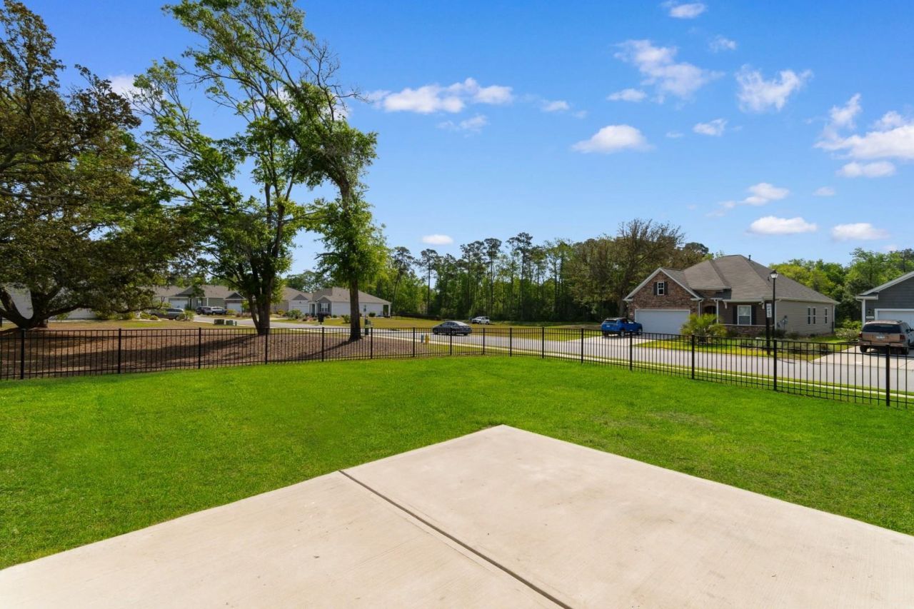 482 Mcalister Dr. Photo 28