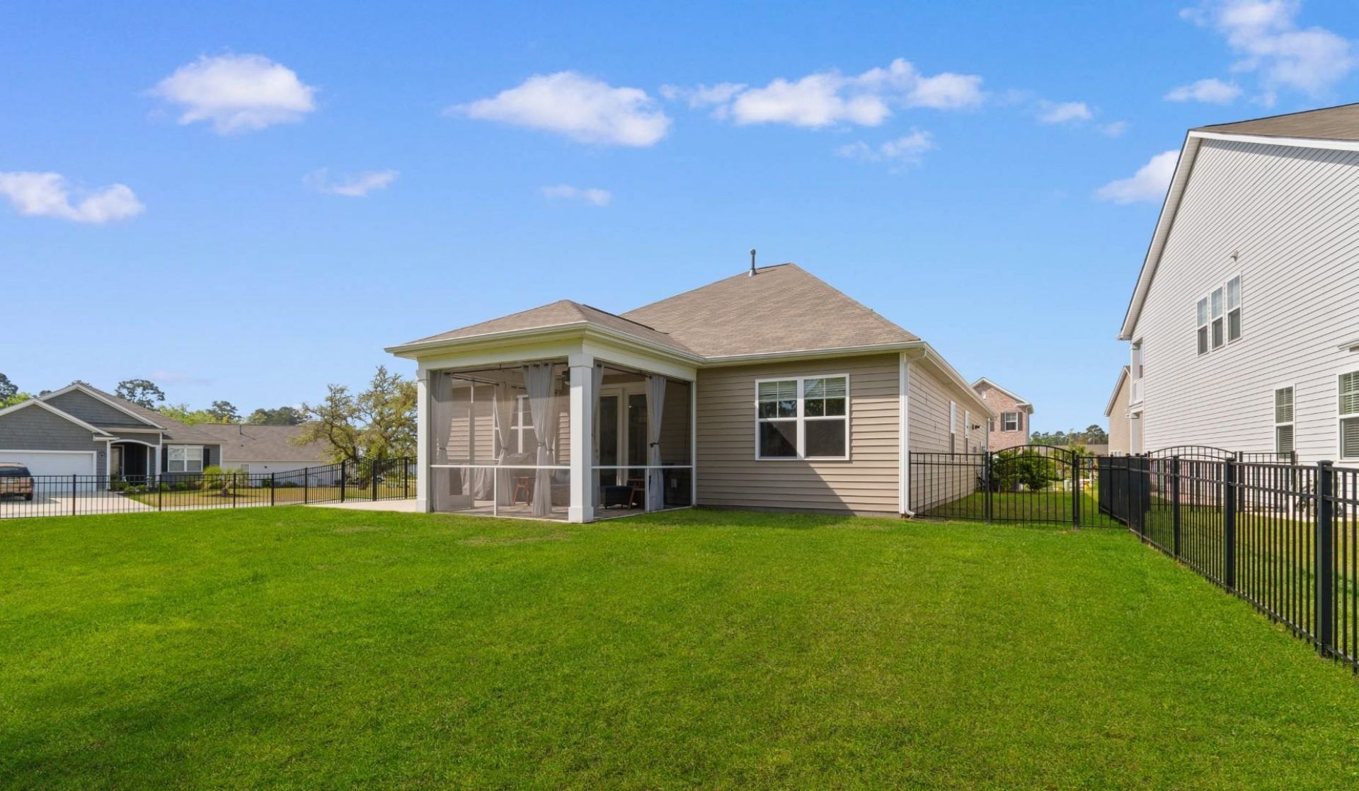 482 Mcalister Dr. Photo 29