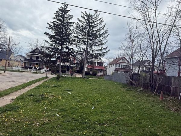 10904 Notre Dame Avenue , Cleveland, OH 44104