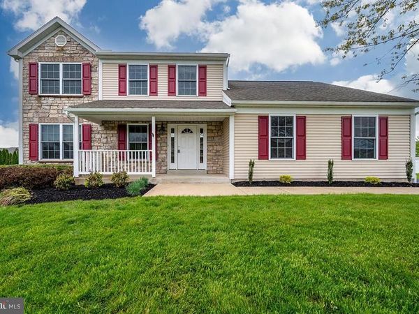 4985 THORNBURY CIRCLE, DOUGLASSVILLE, PA 19518
