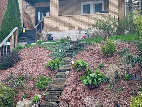 1735 Broadway Ave, Pittsburgh, PA 15216