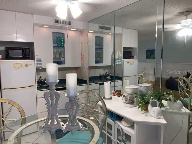 800 Bayway Boulevard, Unit 26, Clearwater Beach, FL 33767 Photo