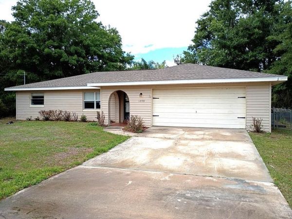 1208 S CANAL BOULEVARD , SEBRING, FL 33870