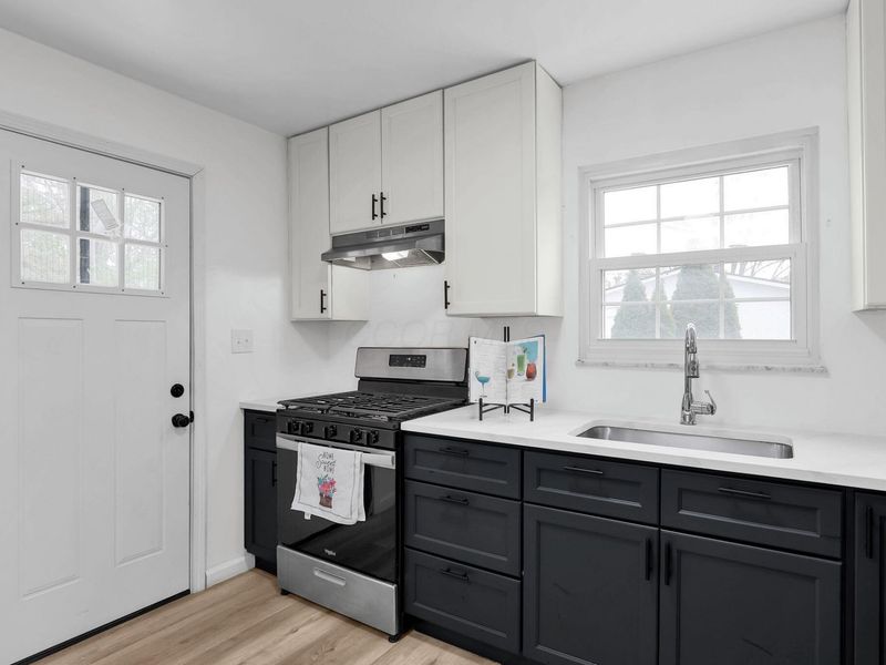 412 Denwood Drive S, Columbus, OH 43230 Photo 13