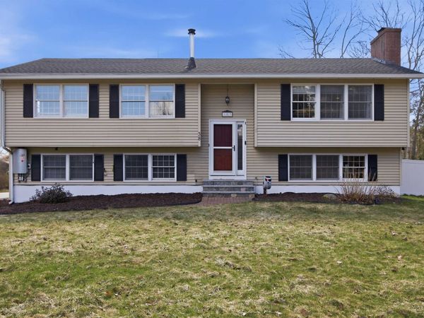 38 Vernon Avenue, Rochester, NH 03867