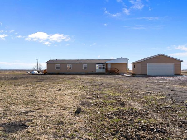 31222 454th Ave, Vermillion, SD 57069