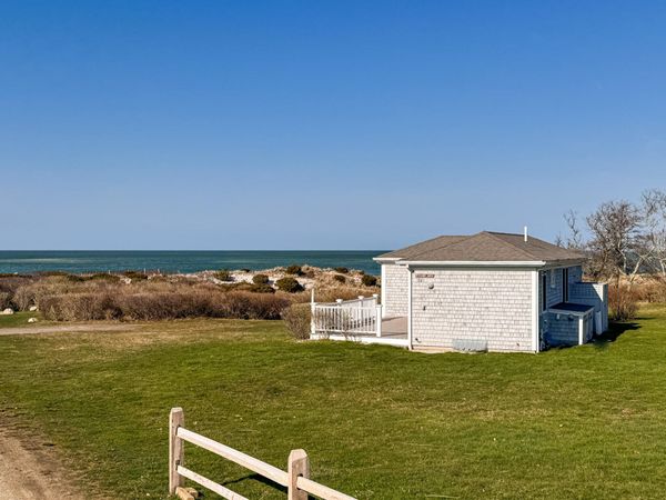 280 Harbor Point Road , Barnstable, MA 02630