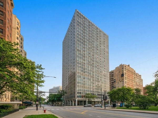 2400 N Lakeview Avenue , Unit 2705, Chicago, IL 60614