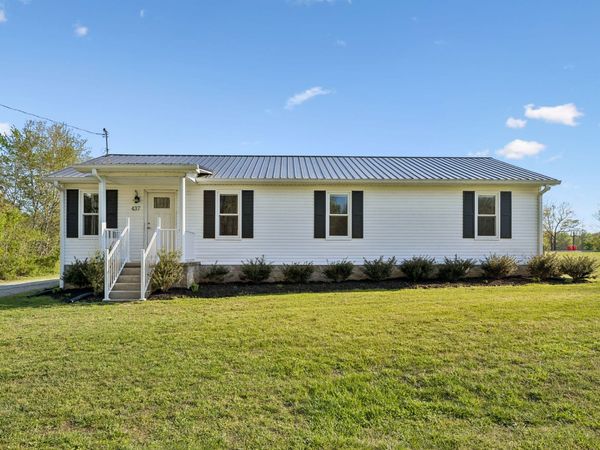 437 Dearman St , Smithville, TN 37166