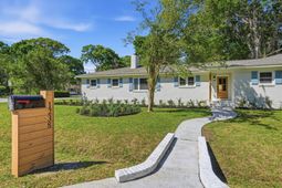 1238 Harrow Street photo 4