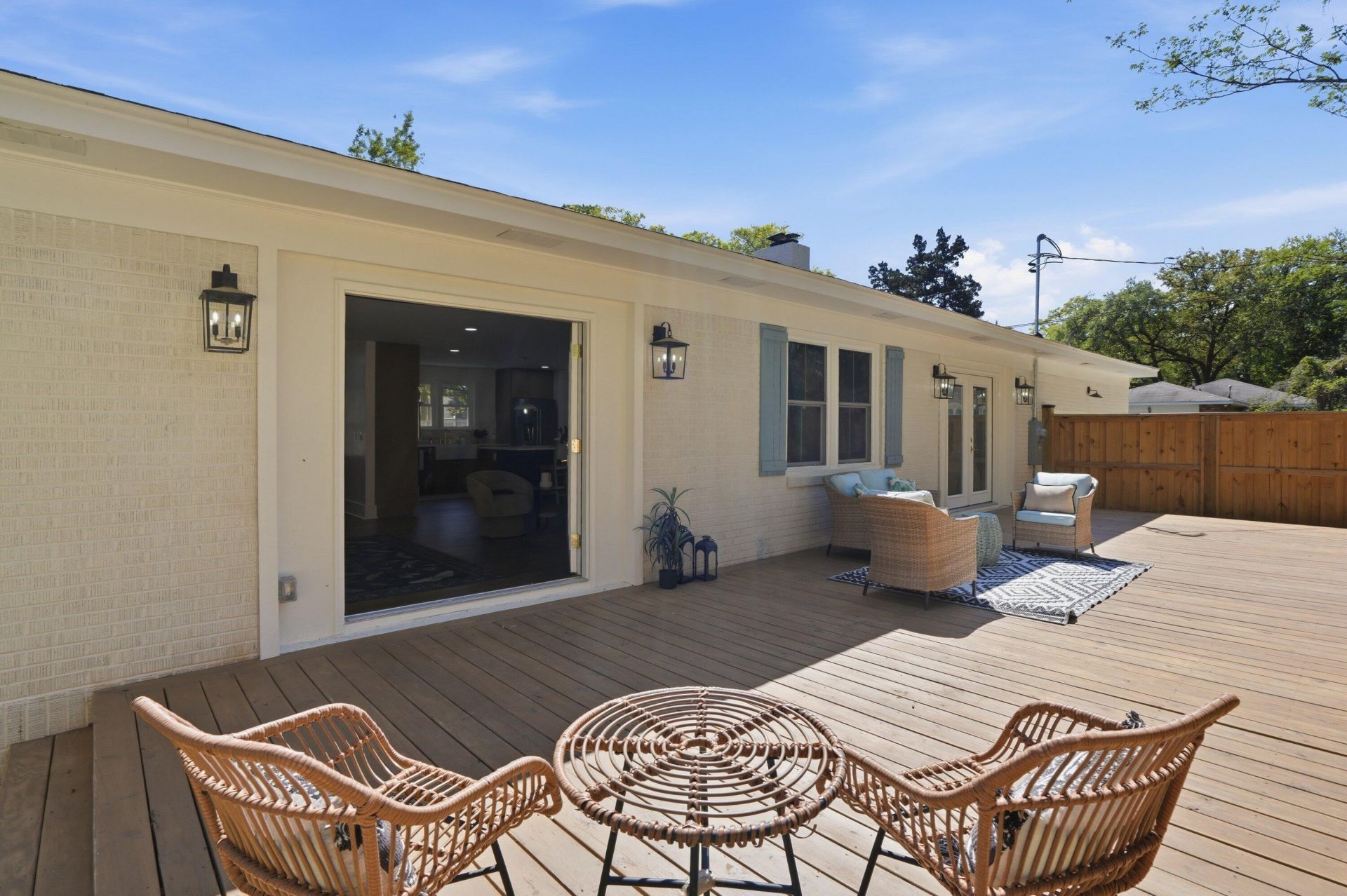 1238 Harrow Street Photo 32