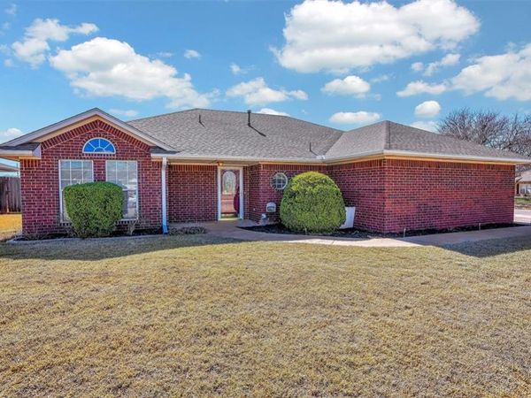 152 Calhoon Street, Elk City, OK 73644
