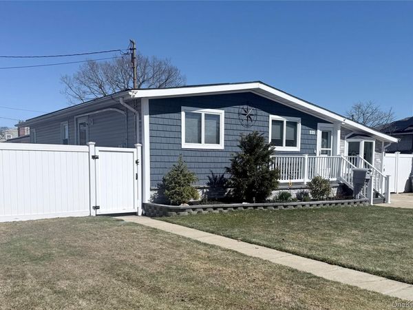 225 Montgomery Avenue, West Babylon, NY 11704