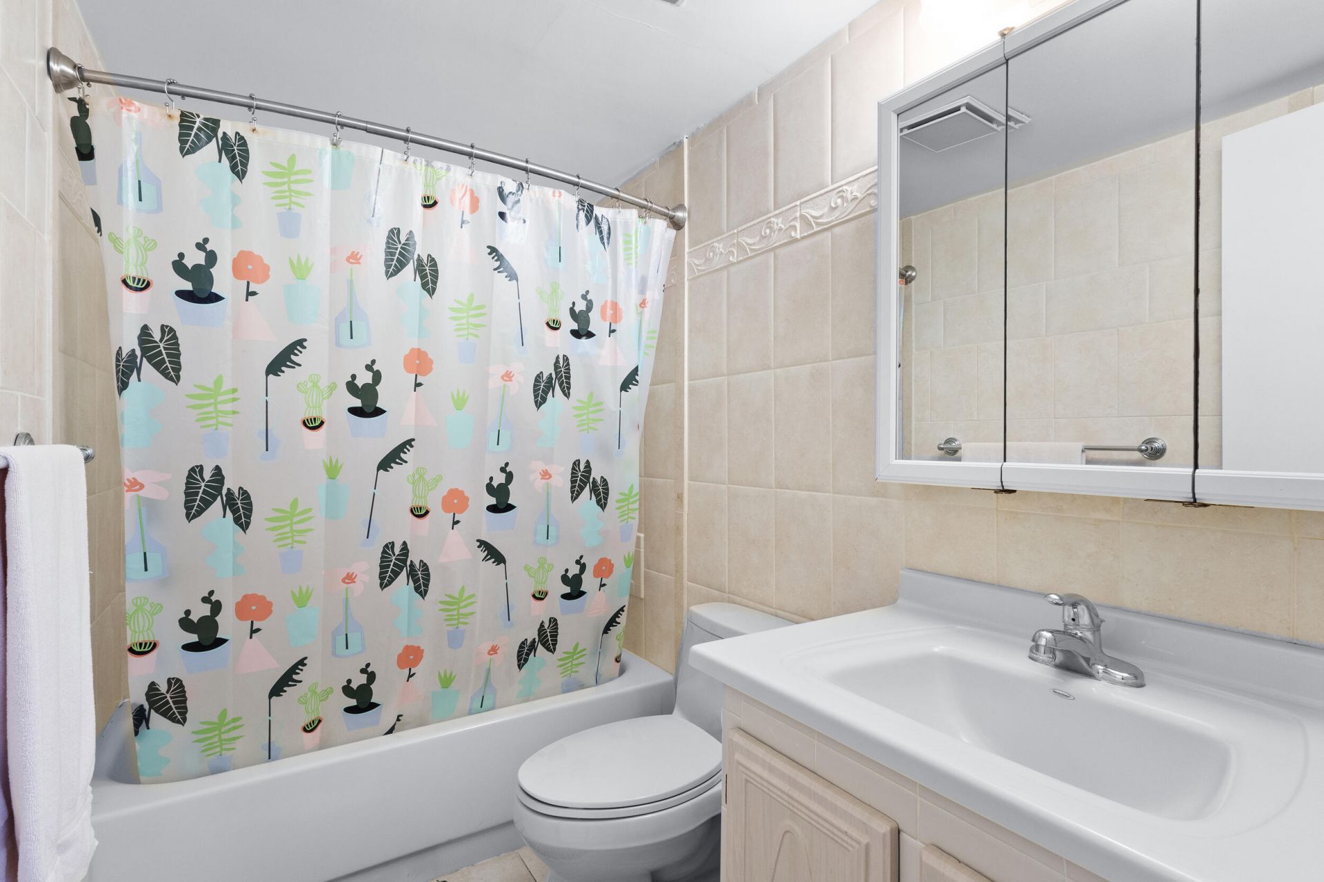 3 Abbey Lane, Unit 102, Delray Beach, FL 33446 Photo